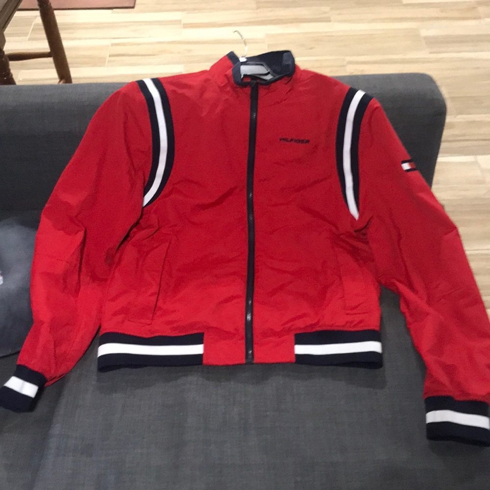 Tommy Hilfiger - Picture 1 of 4